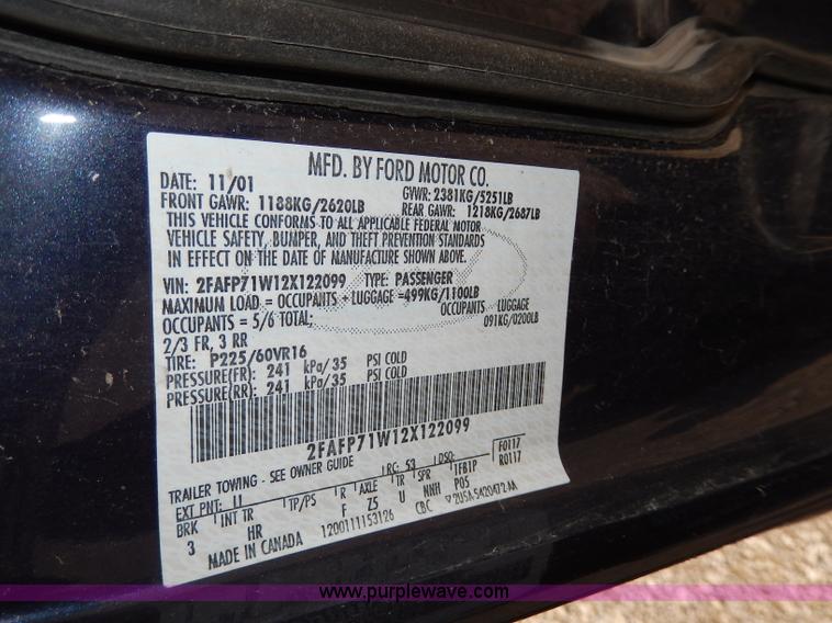 image for item H3042 2002 Ford Crown Victoria Police Interceptor