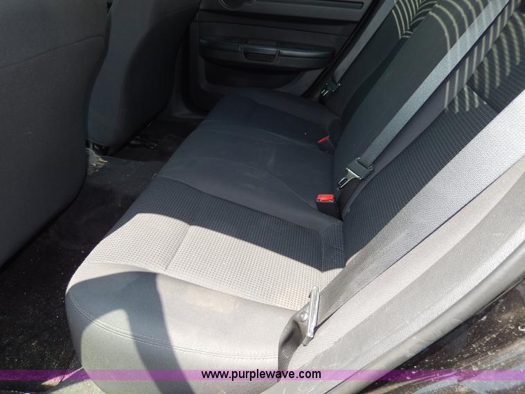 image for item H3043 2010 Dodge Charger