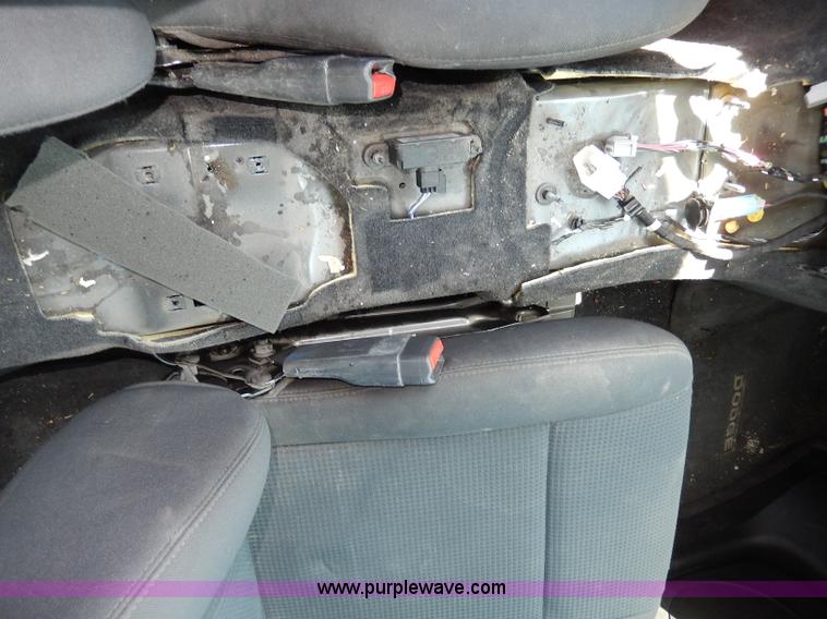 image for item H3043 2010 Dodge Charger