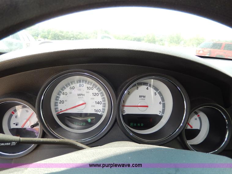 image for item H3043 2010 Dodge Charger