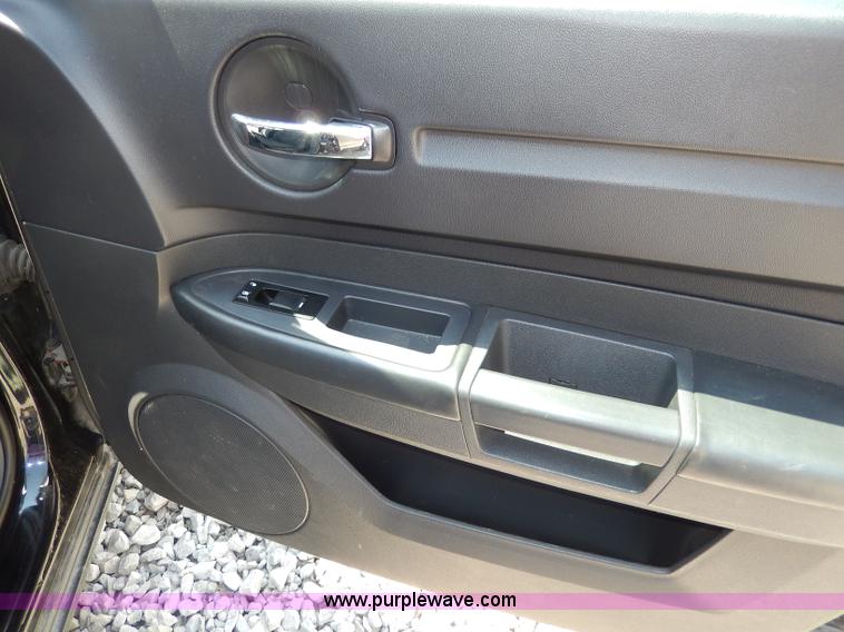 image for item H3043 2010 Dodge Charger