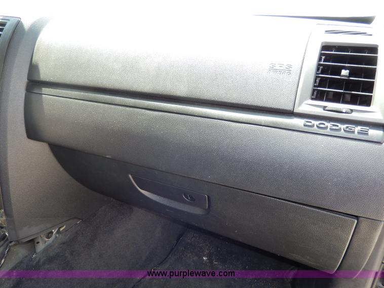 image for item H3043 2010 Dodge Charger