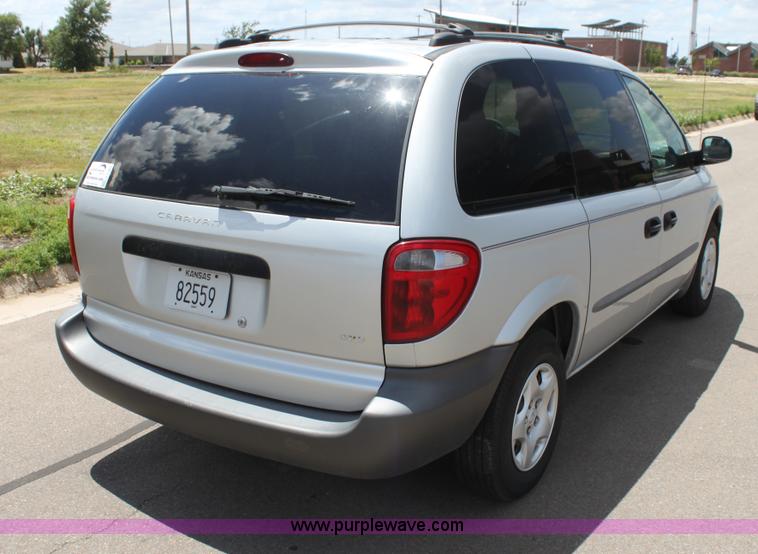 image for item H7380 2001 Dodge Caravan SE minivan