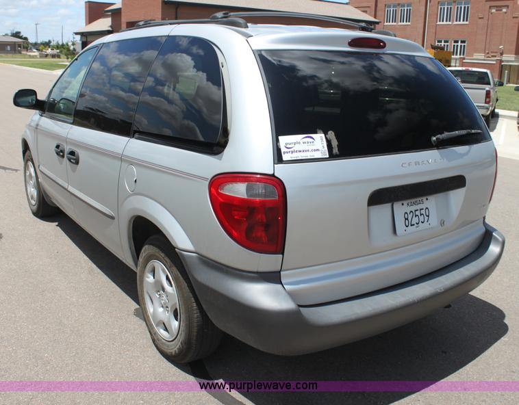 image for item H7380 2001 Dodge Caravan SE minivan