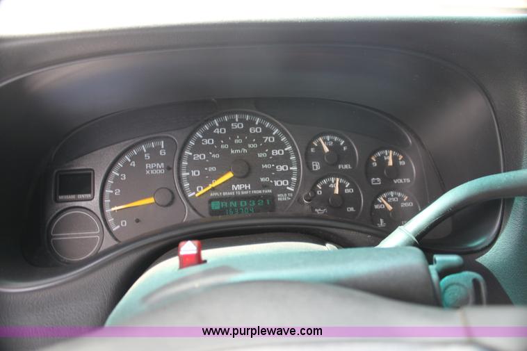 image for item H7381 2000 Chevrolet Silverado 1500 Ext. Cab pickup truck