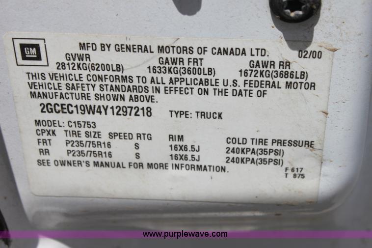 image for item H7381 2000 Chevrolet Silverado 1500 Ext. Cab pickup truck