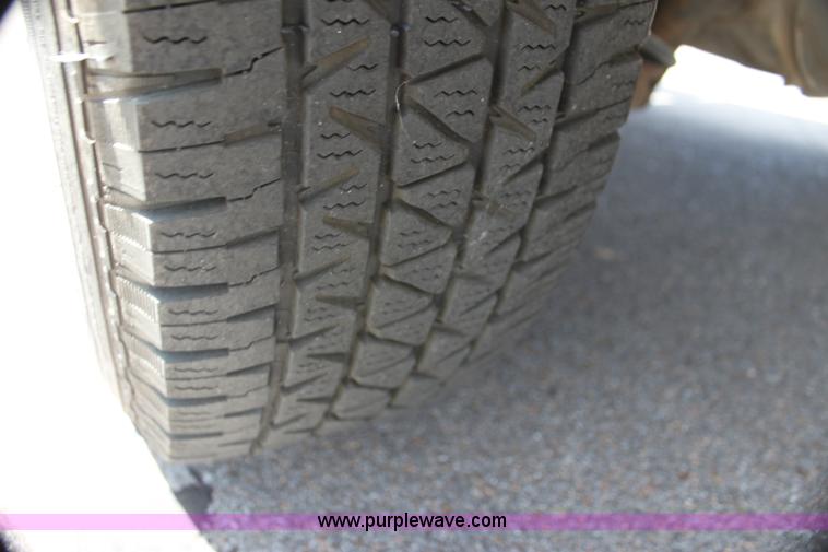 image for item H7381 2000 Chevrolet Silverado 1500 Ext. Cab pickup truck