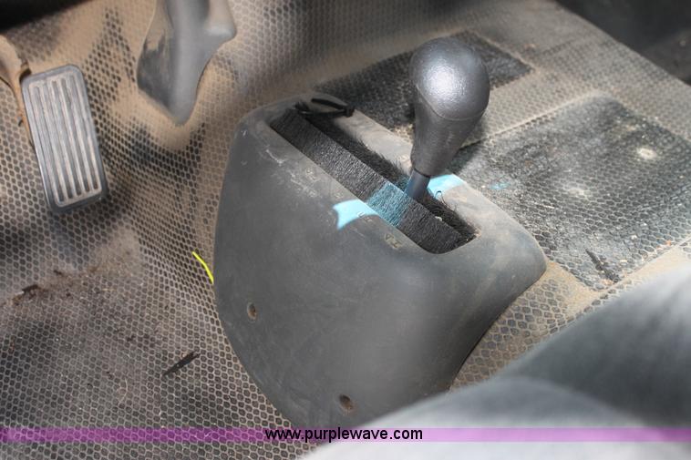 image for item H7382 2004 Chevrolet Silverado 1500 Ext. Cab pickup truck