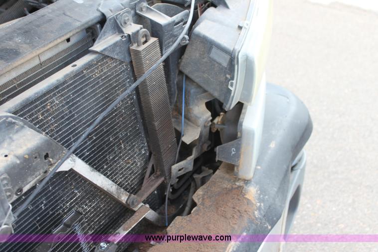 image for item H7382 2004 Chevrolet Silverado 1500 Ext. Cab pickup truck