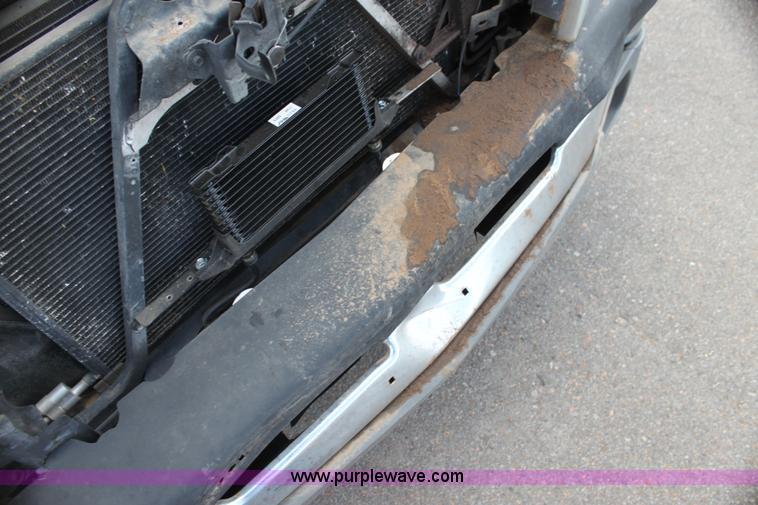 image for item H7382 2004 Chevrolet Silverado 1500 Ext. Cab pickup truck