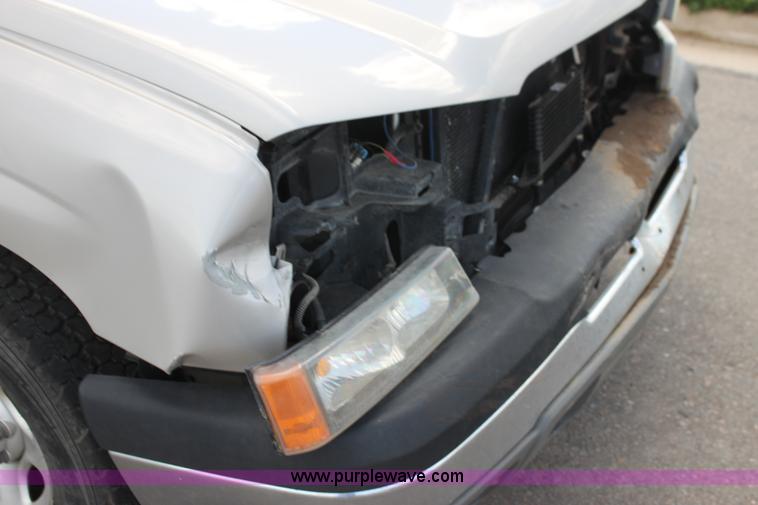 image for item H7382 2004 Chevrolet Silverado 1500 Ext. Cab pickup truck