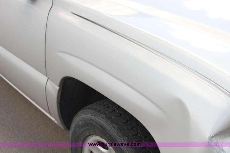 image for item H7382 2004 Chevrolet Silverado 1500 Ext. Cab pickup truck