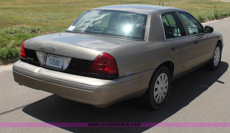 image for item H7383 2007 Ford Crown Victoria Police Interceptor