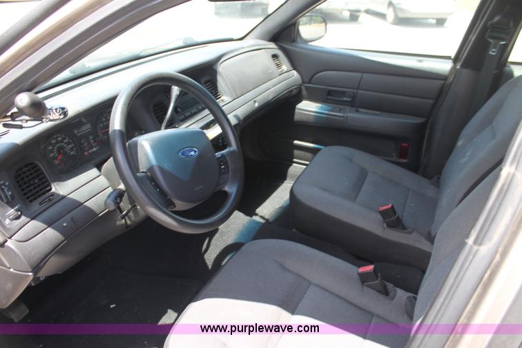 image for item H7383 2007 Ford Crown Victoria Police Interceptor