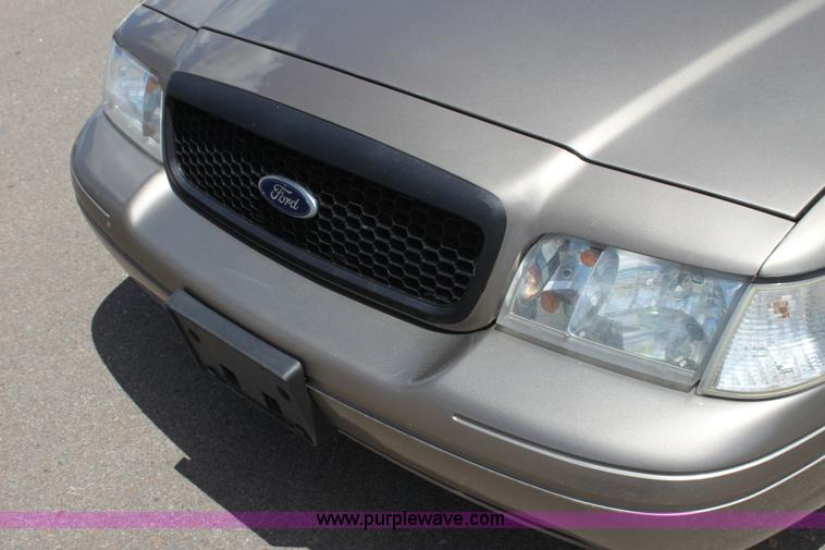 image for item H7383 2007 Ford Crown Victoria Police Interceptor