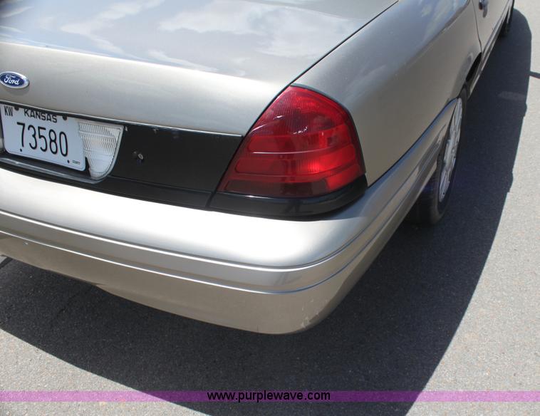 image for item H7383 2007 Ford Crown Victoria Police Interceptor