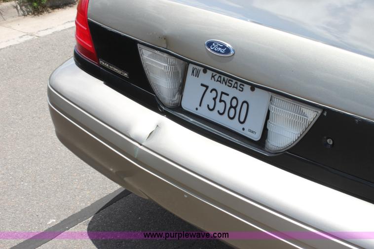 image for item H7383 2007 Ford Crown Victoria Police Interceptor