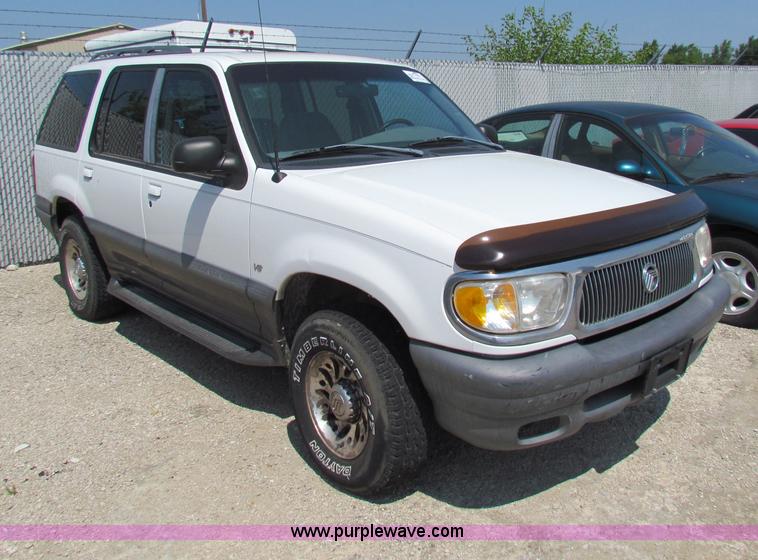 image for item H7395 1998 Mercury Mountaineer SUV