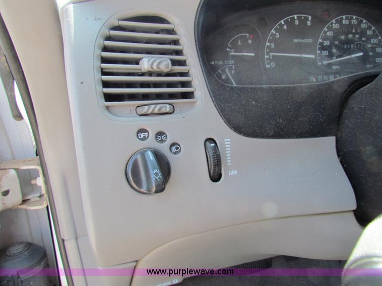 image for item H7395 1998 Mercury Mountaineer SUV