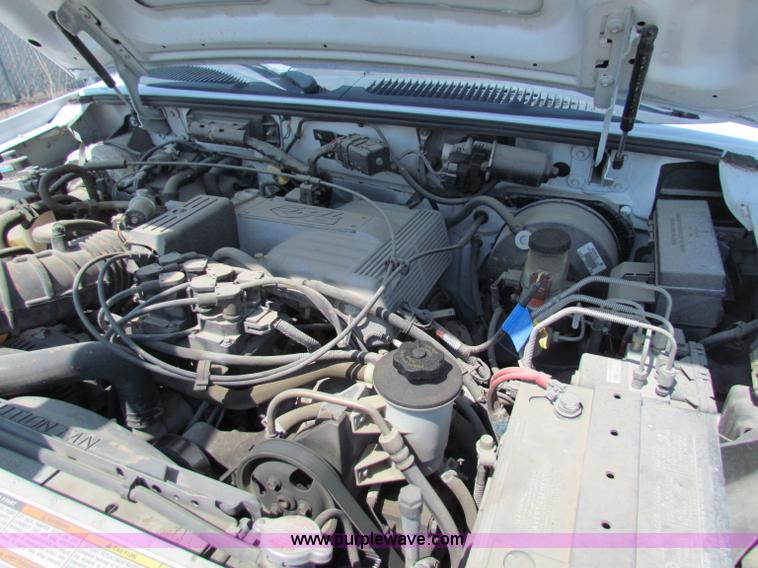 image for item H7395 1998 Mercury Mountaineer SUV