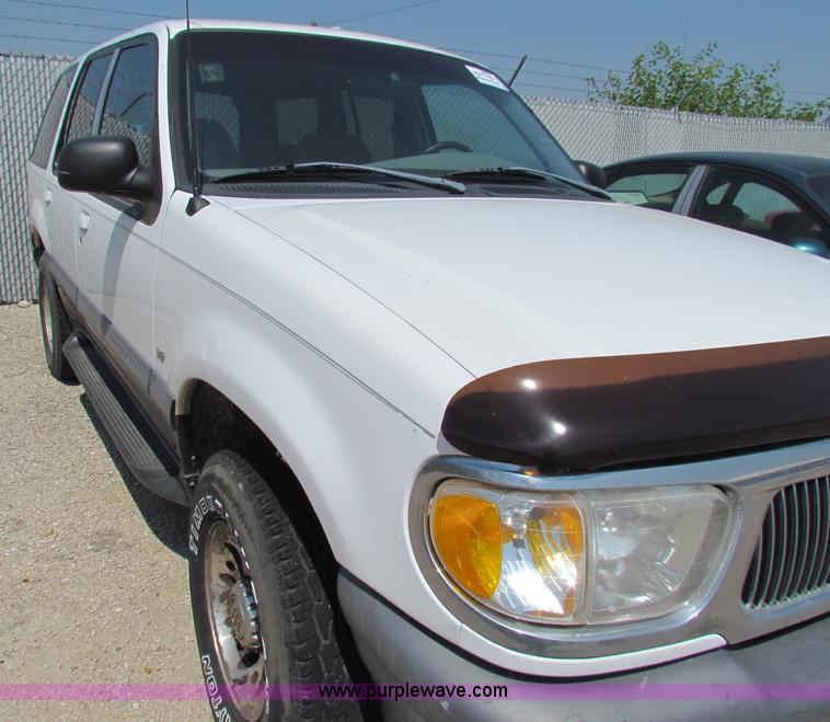image for item H7395 1998 Mercury Mountaineer SUV