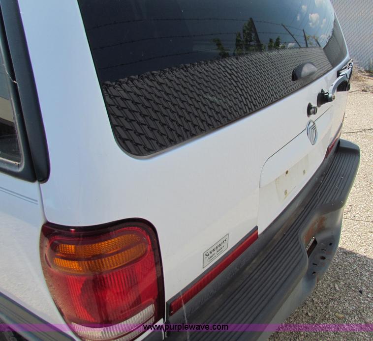 image for item H7395 1998 Mercury Mountaineer SUV