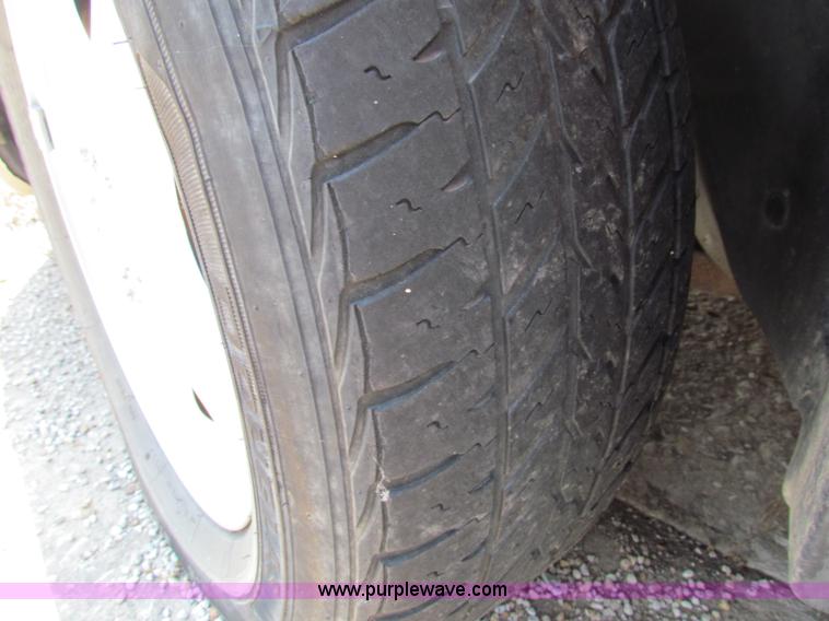 image for item H7397 2001 Ford Taurus SE