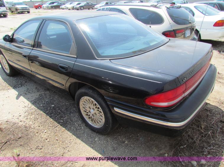 image for item H7398 1996 Chrysler Concorde LX