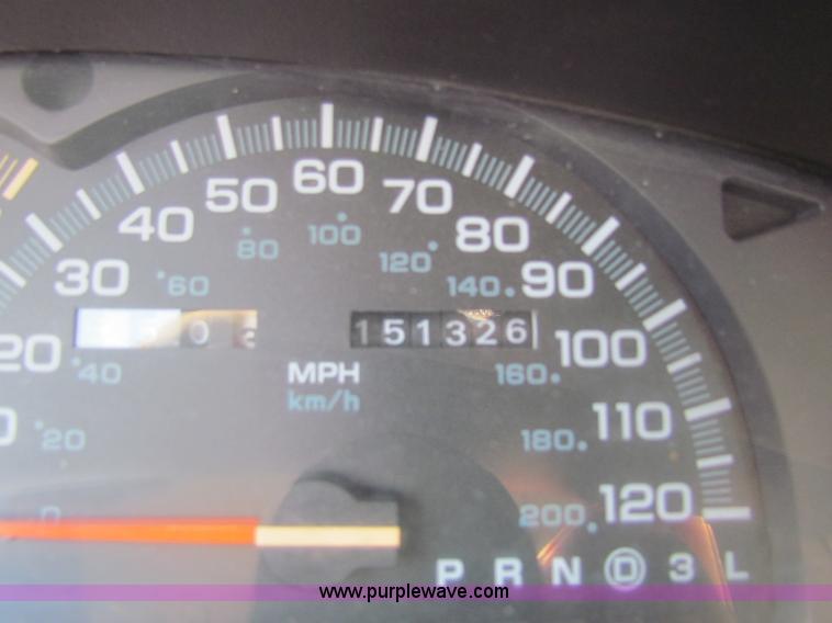 image for item H7398 1996 Chrysler Concorde LX