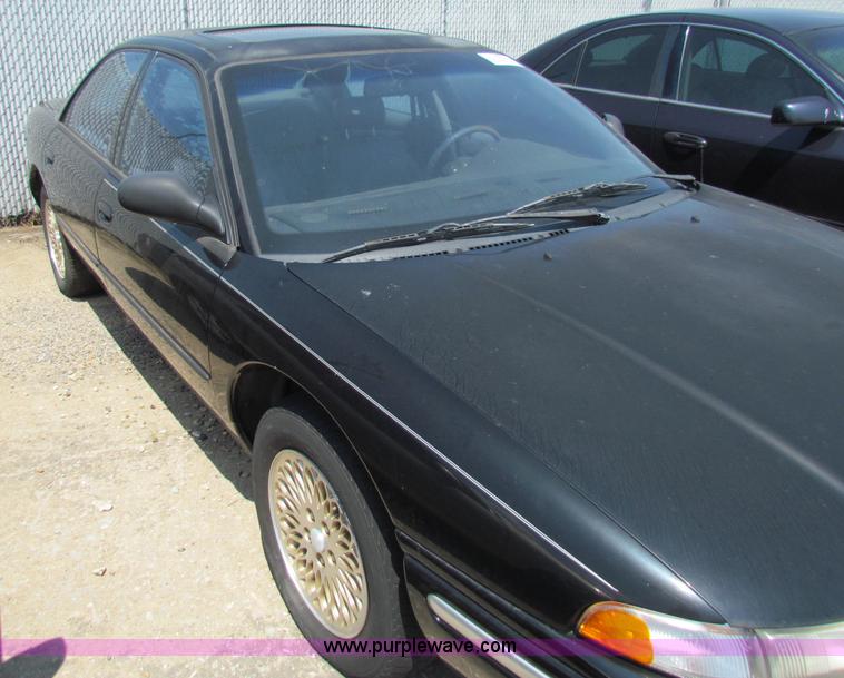 image for item H7398 1996 Chrysler Concorde LX