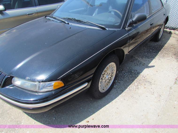 image for item H7398 1996 Chrysler Concorde LX