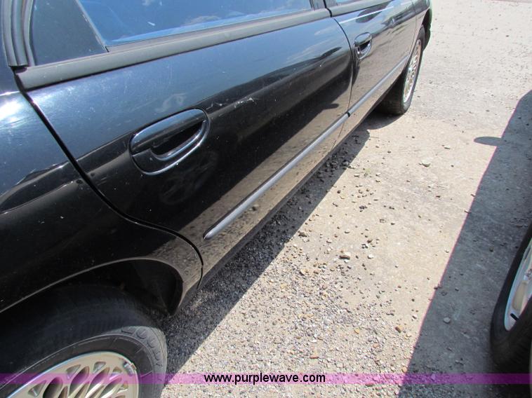 image for item H7398 1996 Chrysler Concorde LX