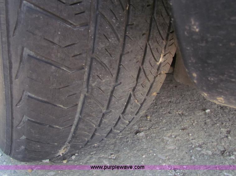 image for item H7398 1996 Chrysler Concorde LX