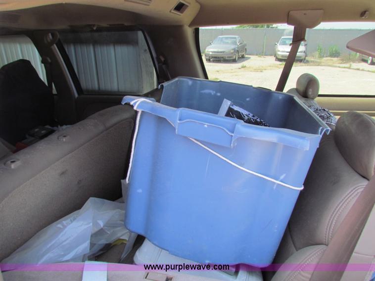 image for item H7399 1995 Chevrolet Suburban C1500 SUV