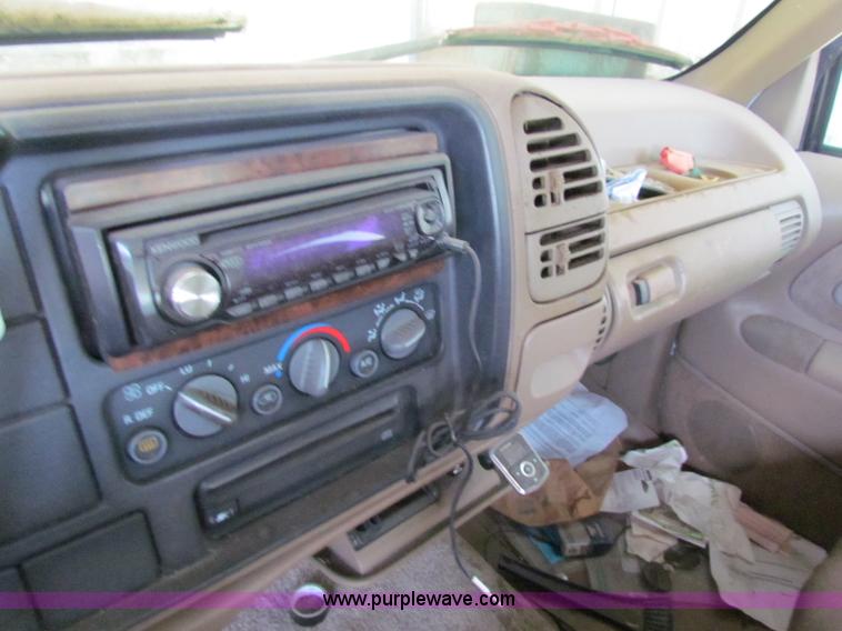 image for item H7399 1995 Chevrolet Suburban C1500 SUV