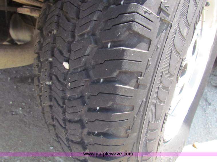 image for item H7399 1995 Chevrolet Suburban C1500 SUV