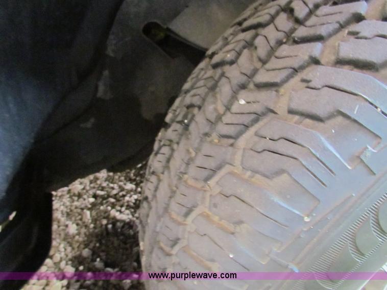 image for item H7399 1995 Chevrolet Suburban C1500 SUV