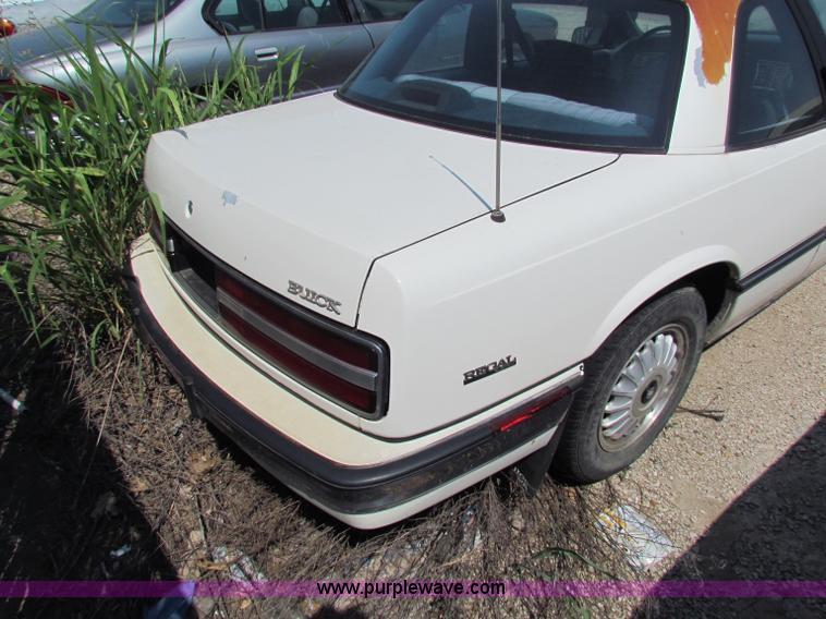 image for item H7401 1991 Buick Regal Custom