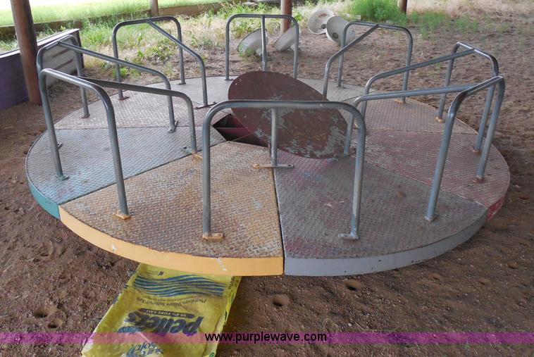 image for item H9947 Metal playground equipment