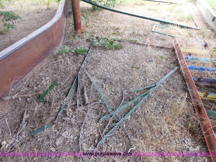 image for item H9947 Metal playground equipment