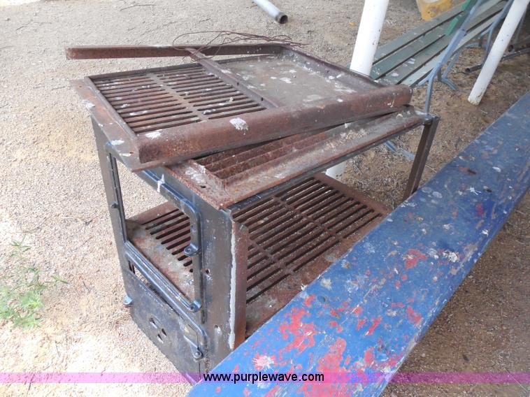 image for item H9947 Metal playground equipment