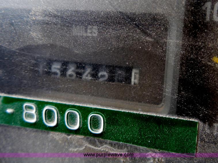 image for item H9948 1993 International 4900 dump truck