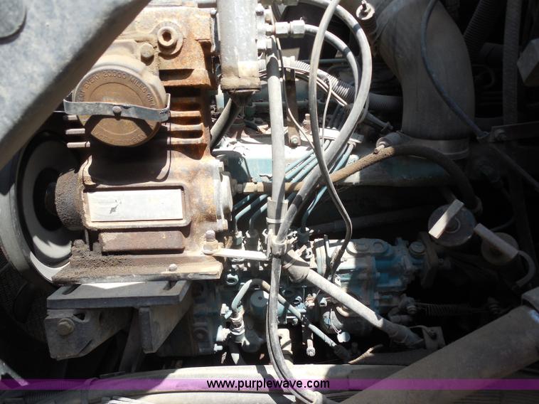 image for item H9948 1993 International 4900 dump truck