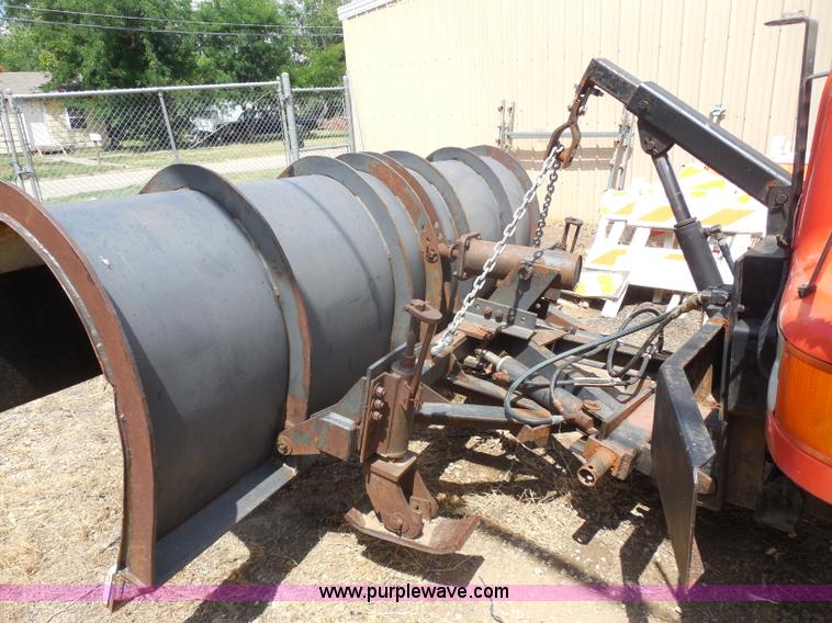 image for item H9948 1993 International 4900 dump truck