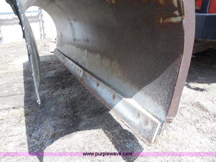 image for item H9948 1993 International 4900 dump truck