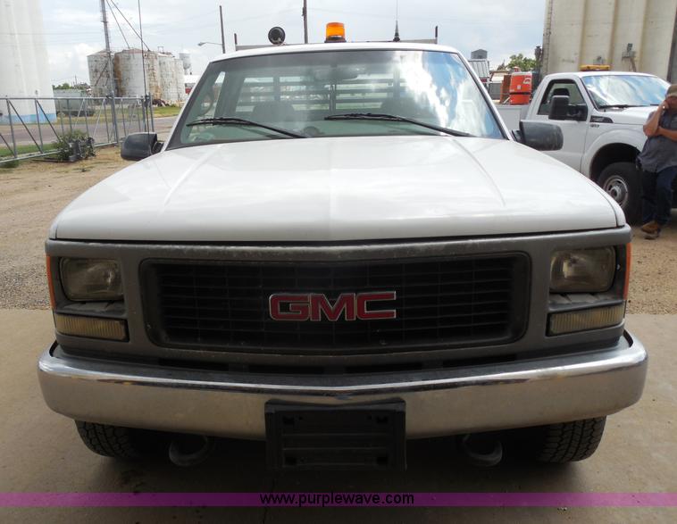 image for item H9949 1998 GMC Sierra 2500 pickup truck