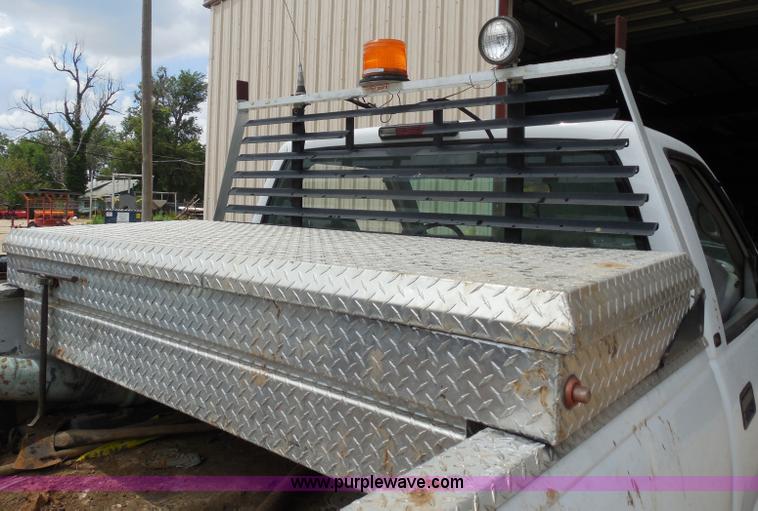 image for item H9949 1998 GMC Sierra 2500 pickup truck