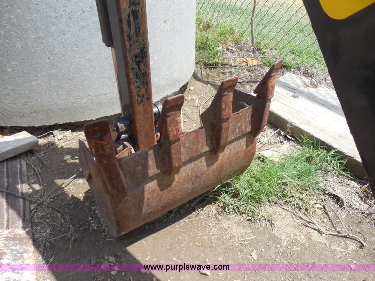 image for item H9950 John Deere 52 tractor