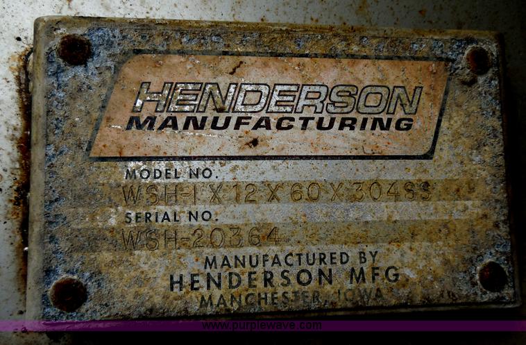 image for item H9951 2000 Volvo WG dump truck