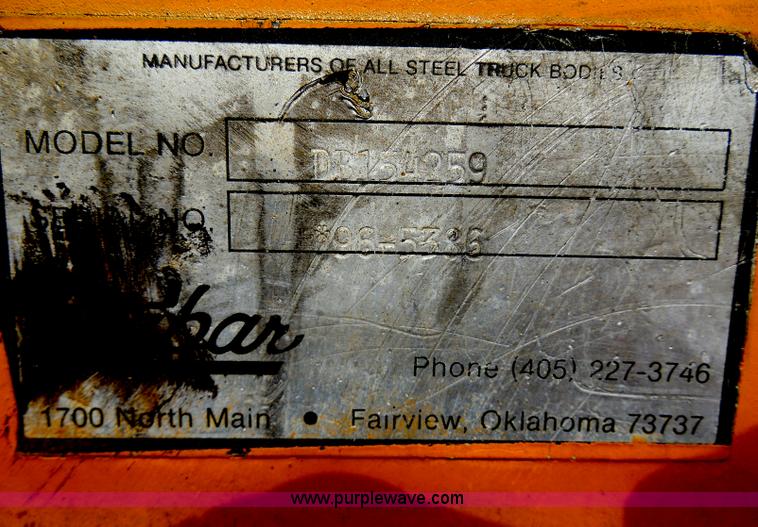 image for item H9952 1997 Volvo WG dump truck